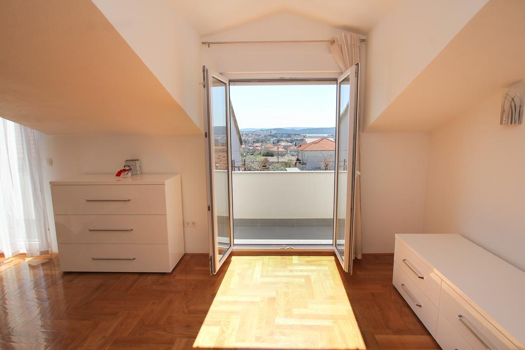 Apartman Dominik Trogir Exterior photo