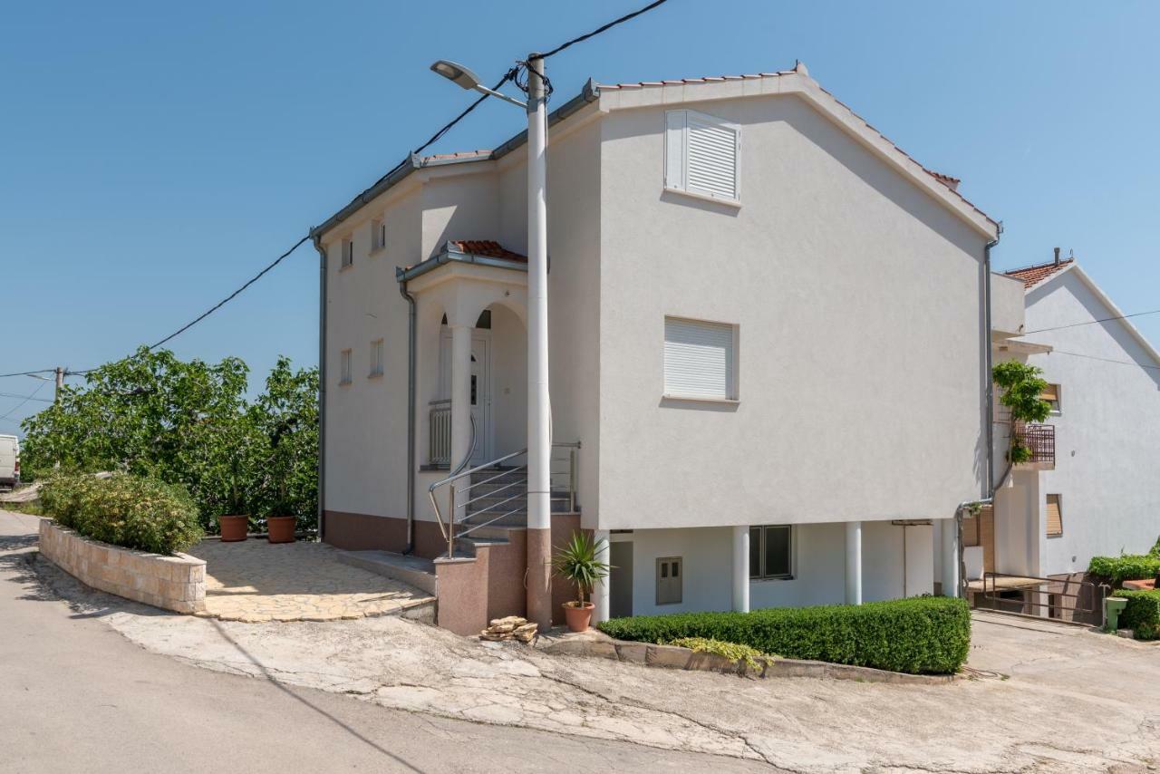 Apartman Dominik Trogir Exterior photo